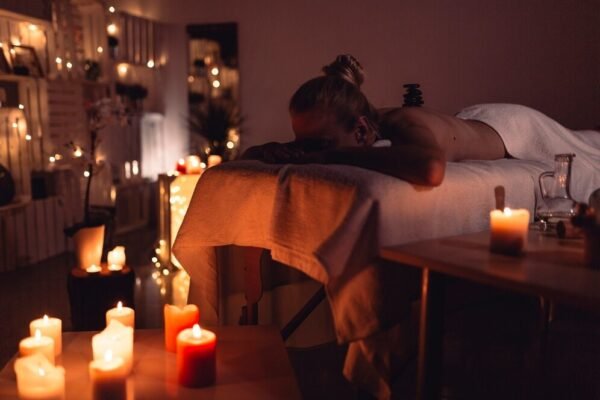 Massagem Sensual e Tântrica em São Paulo: uma experiência transformadora para sua saúde mental conceito de massagem com mulher 23 2147816942