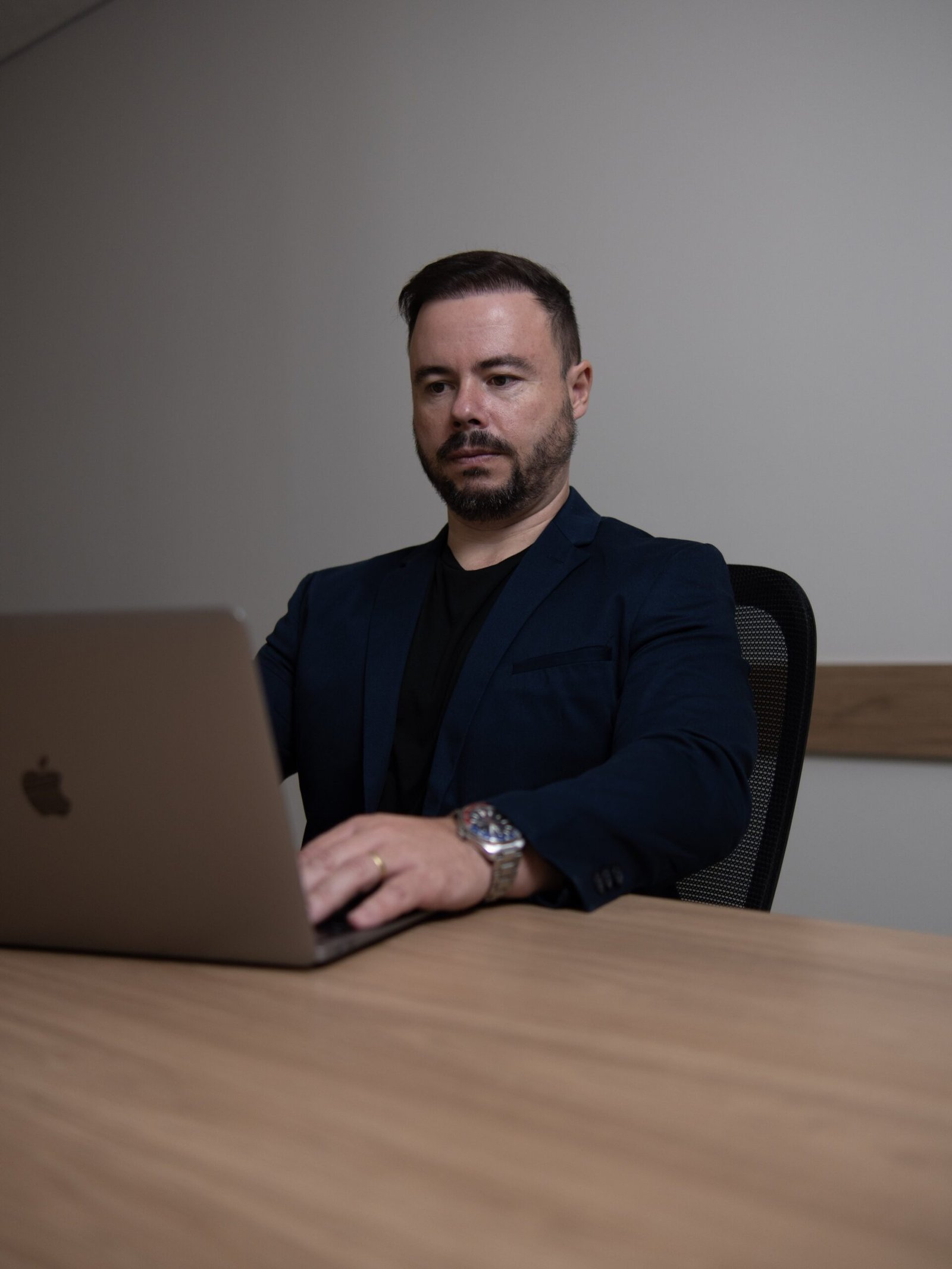 Rafael Barbosa CEO da Smart Air Climatizadores afirma que o clima mais ameno traz uma atmosfera propicia para o lazer. Foto por Felipe Costa min scaled